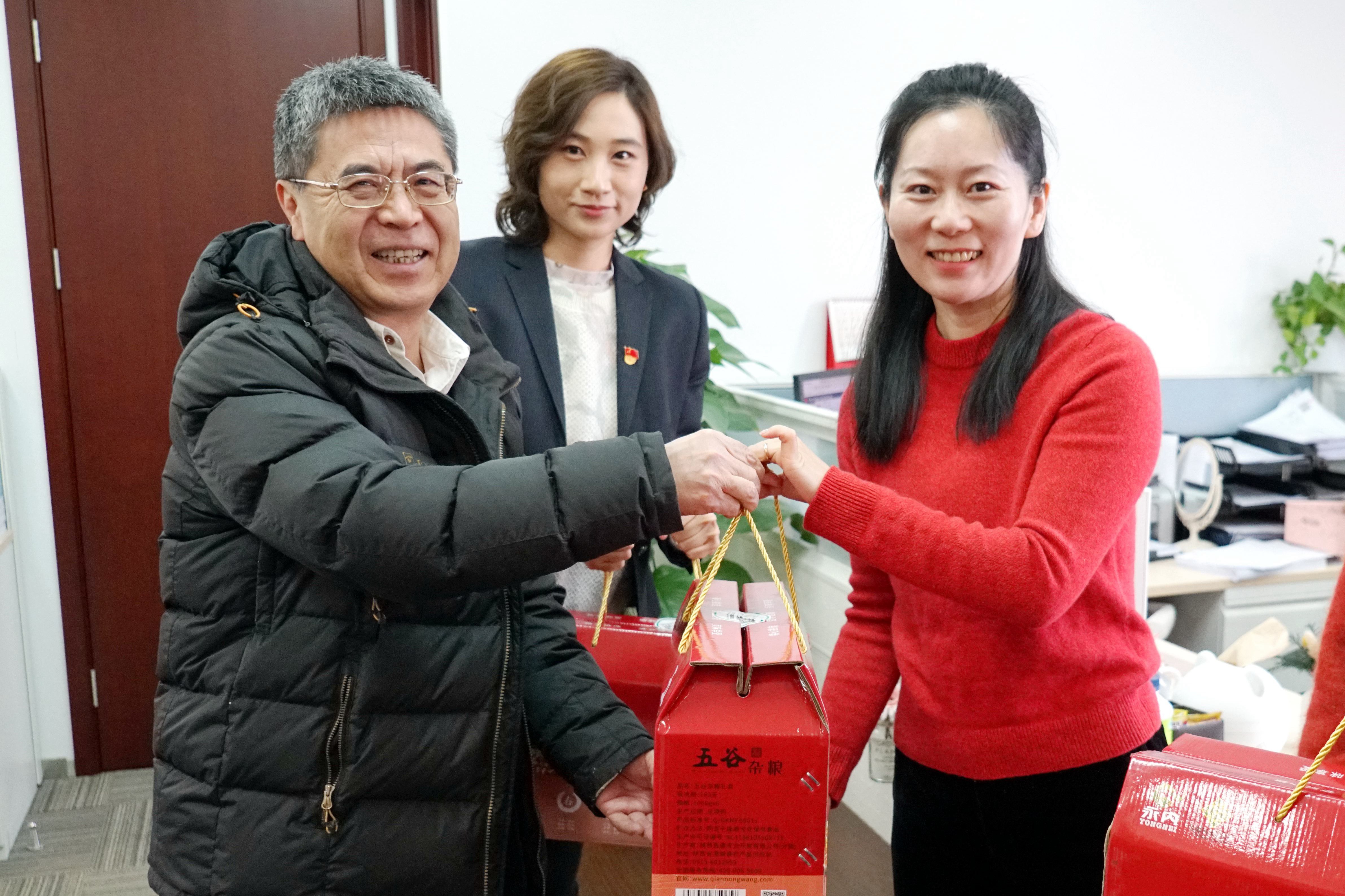 1707372077150022675.jpg 2王總到同舟.jpg